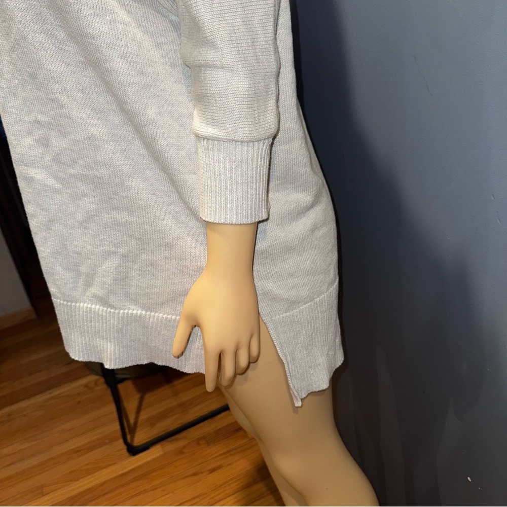 Tahari Light Gray Knit Sweater - Picture 4 of 4